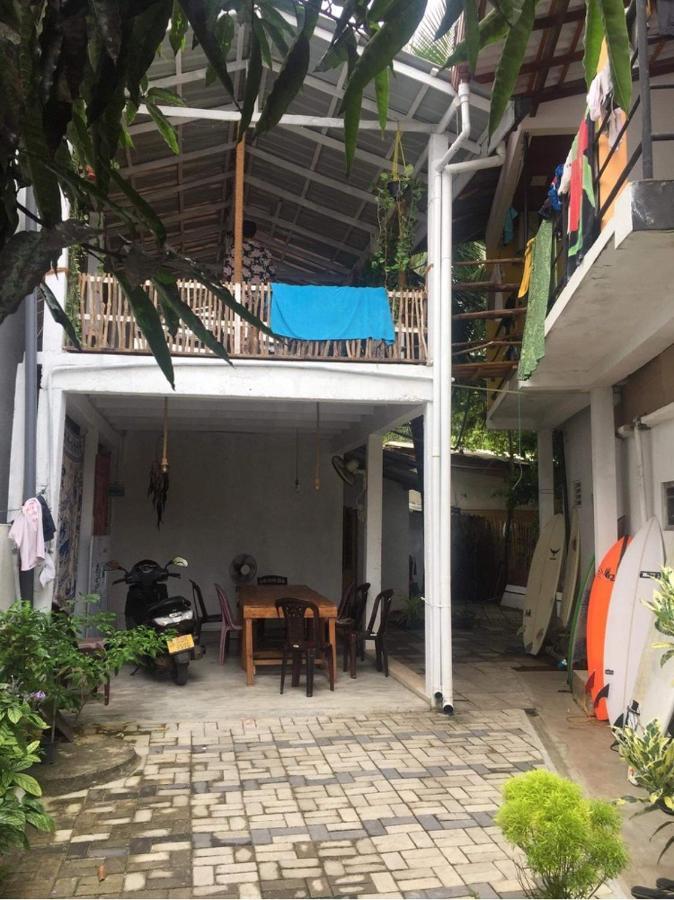 HappyShack Hostel Mirissa Exterior foto
